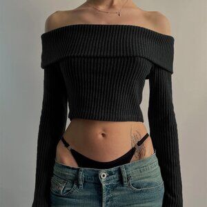 Chic Y2K Ribbed Knit Off-the-Shoulder Long Sleeve Crop Top /Black